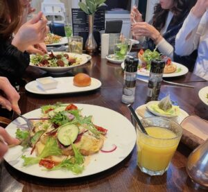 Een geslaagde middag met vrouwen van diverse plekken in Nederland.